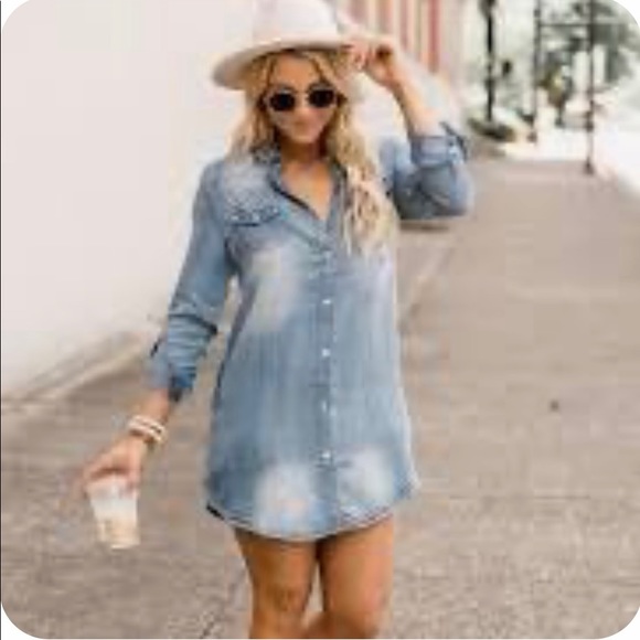 Pink Lily Dresses & Skirts - Pink Lily- Chambray Dress